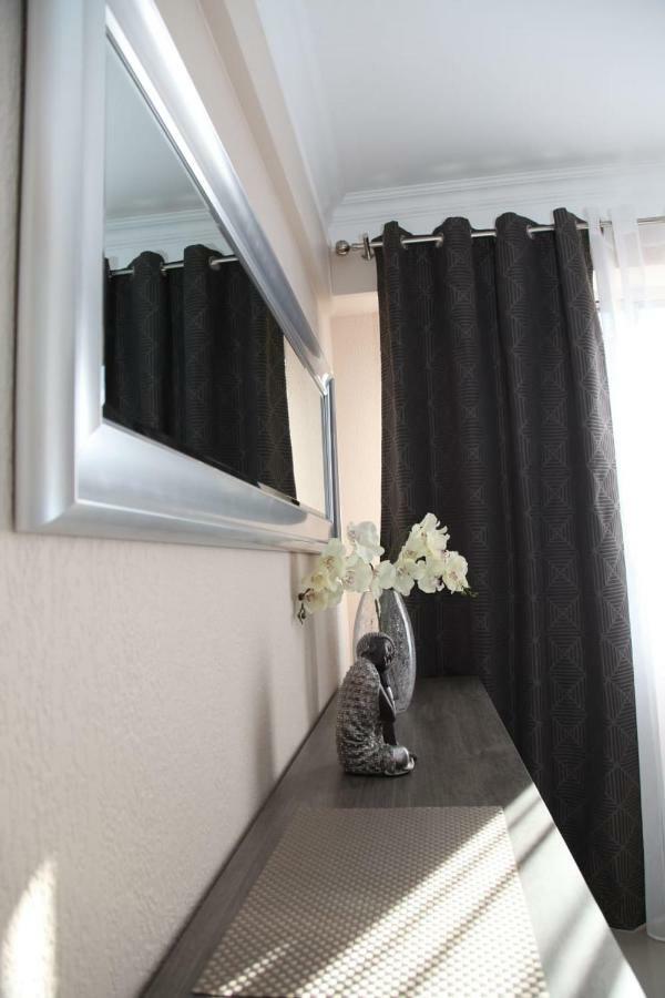 Stylish 2 Room Flat 60 Meters To The Beach Nice Eksteriør billede